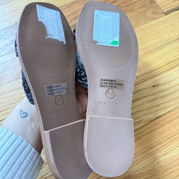 STEVE MADDEN | Wilmah Knotted Slide Sandal - Picture 4 of 6